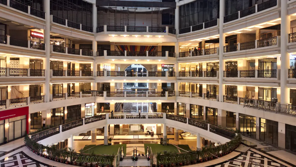 FOOD COURT PKS TOWN CENTRAL